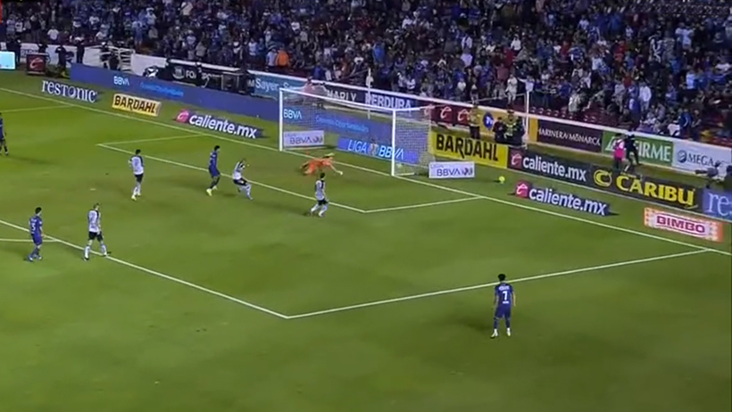 La Máquina remonta a Gallos y gana 3-1