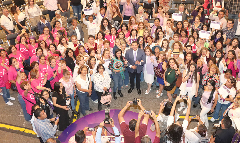 Mujeres, arquitectas del futuro de Puebla: Alejandro Armenta