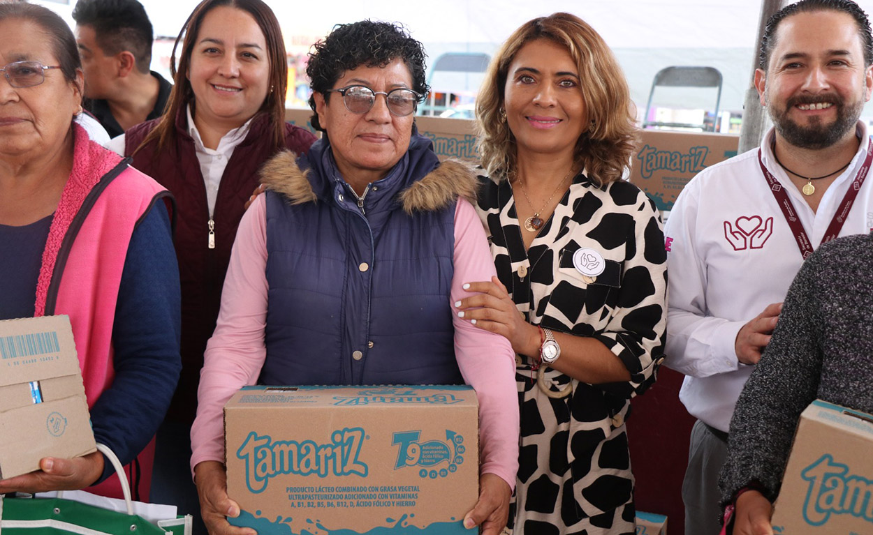 Favorece Bienestar a familias de Xoxtla con producto lácteo