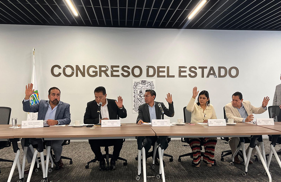 Trabaja José Luis Figueroa por mejores oportunidades laborales para los jóvenes