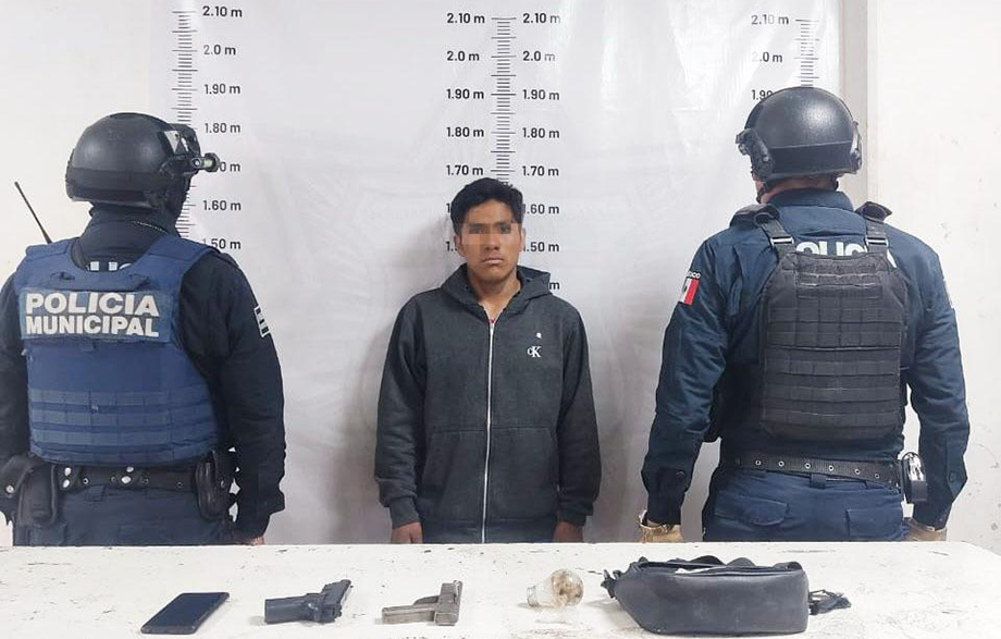 Elementos de Seguridad Ciudadana de Cuautlancingo detienen a hombre por portación de arma de fuego