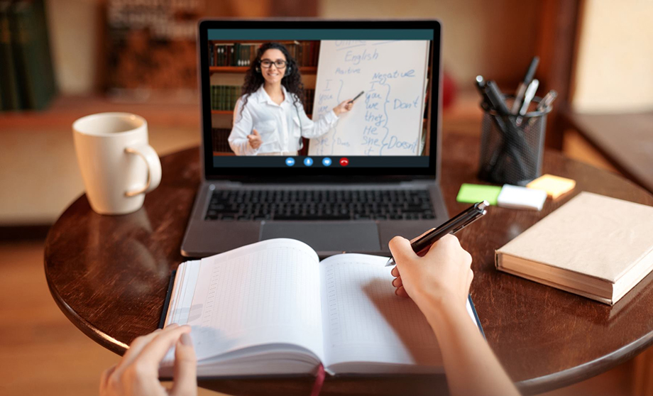 Invitan a aprovechar los estudios Online de la UAG