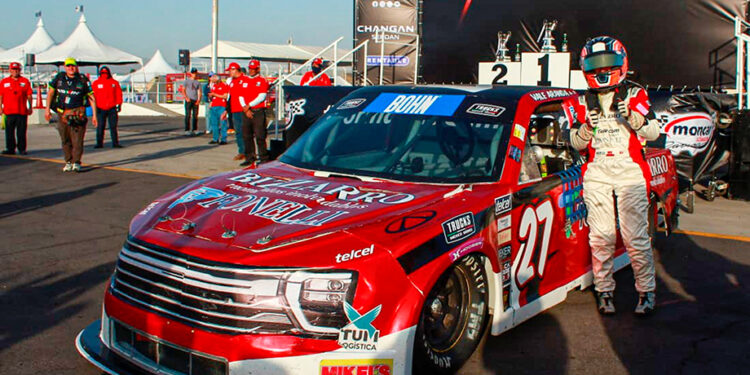 Valeria Aranda lista para una buena nota en Aguascalientes con Trucks México Series