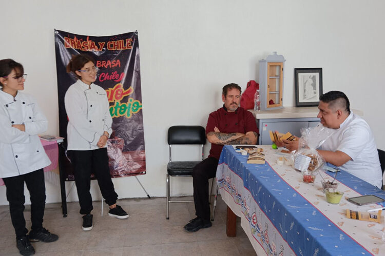 Elabora Escuela de Gastronomía del SMDIF proyectos para personas con diabetes y problemas digestivos