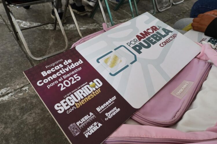 Con Becas de Conectividad, en Coronango se impulsa la educación