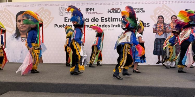 Coyomeapan presente en la conmemoración del Día Internacional de los Pueblos Indígenas