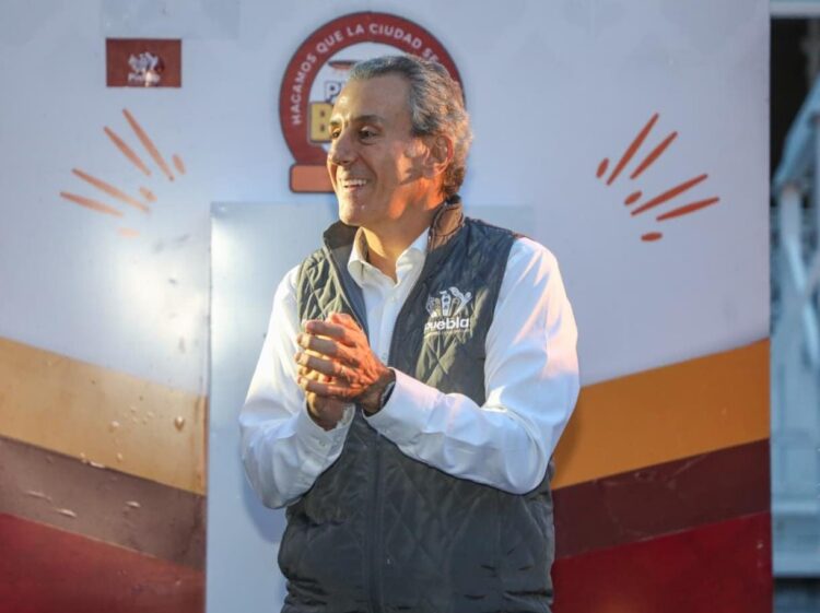 Con Puebla Brilla, Pepe Chedraui lleva luz y modernidad a San Pedro Zacachimalpa