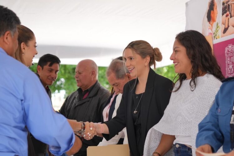 Entregan 431 reconocimientos a prestadores de servicios turísticos y Policía Turística