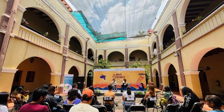 La palabra, el arte popular y sus creadores dialogan en el 5° Encuentro Internacional del Amate y El Cenzontle, de Alas y Raíces