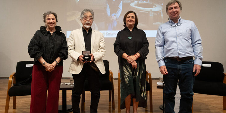 Kiyoto Ota, referente de la escultura contemporánea en México, recibe la medalla Bellas Artes 2025