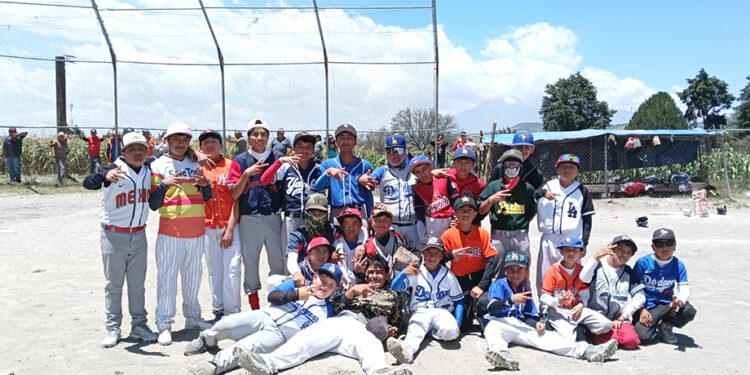 Encuentro amistoso de beisbol infantil en “Teco»