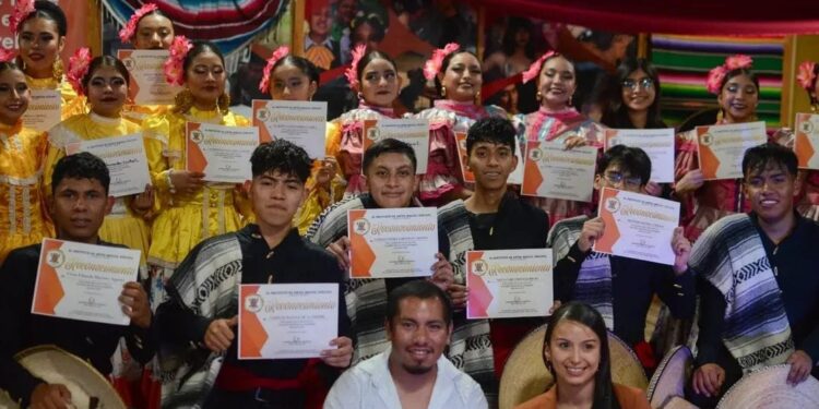 El arte como motor educativo: clausura de talleres en el Instituto Macuil Xóchitl