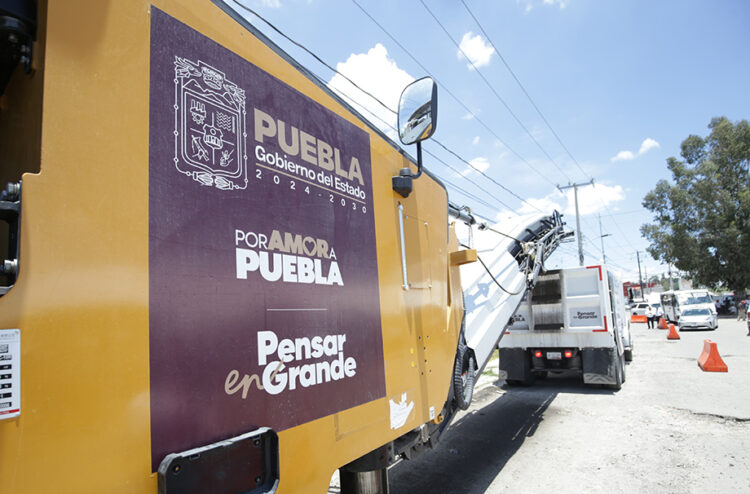 Pemex reafirma compromiso con Puebla; gobierno estatal recibe segunda entrega de asfalto