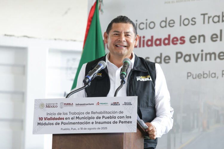Pemex reafirma compromiso con Puebla; gobierno estatal recibe segunda entrega de asfalto