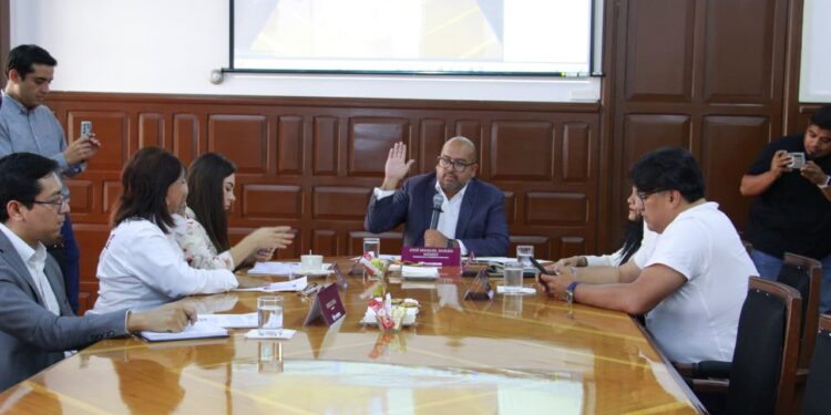 Reporta Comisión de Vigilancia cumplimiento de sesiones y asistencias de las Regidurías