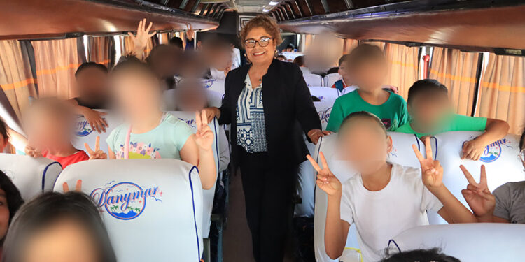 Niñas y niños de Cuautlancingo visitan a los Pericos de Puebla