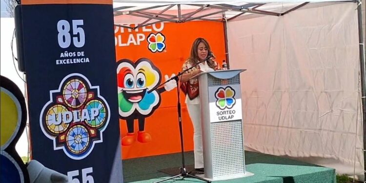 Presentó UDLAP un sorteo más de una tradición desde 1987