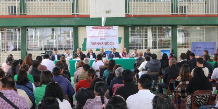 Para dar certeza académica docentes de COBAEP realizan encuentro académico