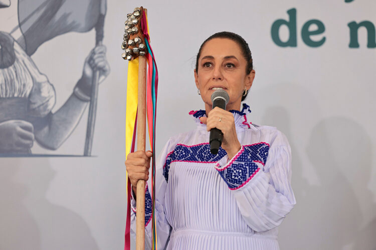 Presidenta Claudia Sheinbaum entrega 139.9 mdp del FAISPIAM a Pueblos Originarios de Querétaro