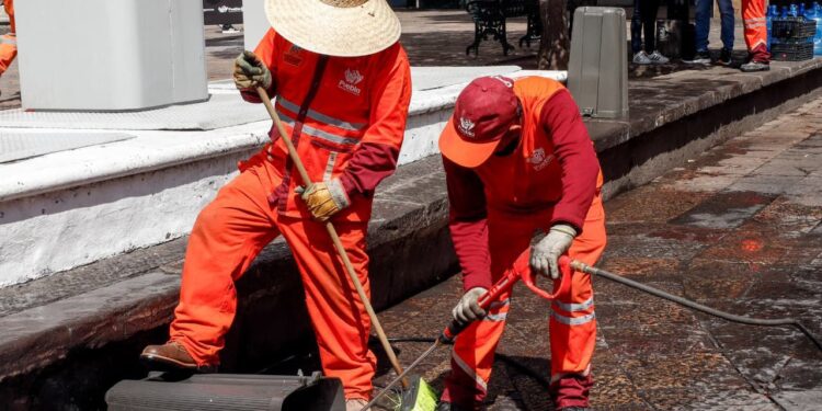 Refuerza Gobierno de la Ciudad la limpieza en el Centro Histórico con una intervención integral
