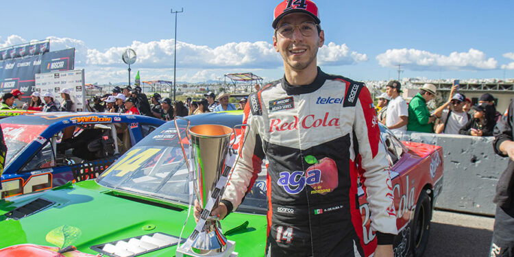 AGA Racing Team y Alex de Alba Jr., subieron al podio y se mantienen en la pelea de los playoffs