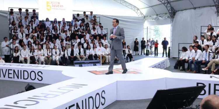 Anáhuac Puebla se convierte en punto de encuentro con expertos internacionales para debatir el impacto de la IA en la medicina