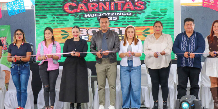 Sabor y tradición en Huejotzingo: Roberto Solís da inicio a la Feria de las Carnitas 2025