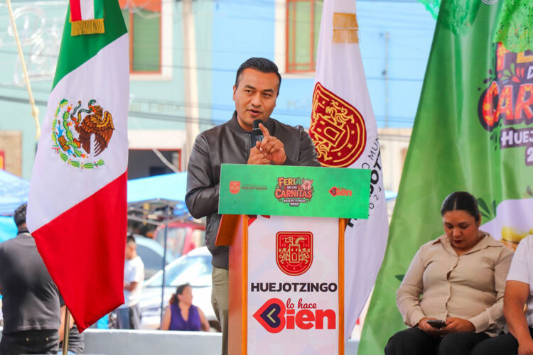 Sabor y tradición en Huejotzingo: Roberto Solís da inicio a la Feria de las Carnitas 2025