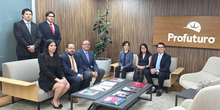 Profuturo apoya a sus clientes a fortalecer su patrimonio y promover su tranquilidad financiera con análisis económico especializado en la 14.ª Semana de los Economistas