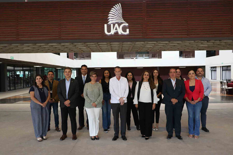 Impulsan universidades mejoras en prácticas y servicio social de alumnos