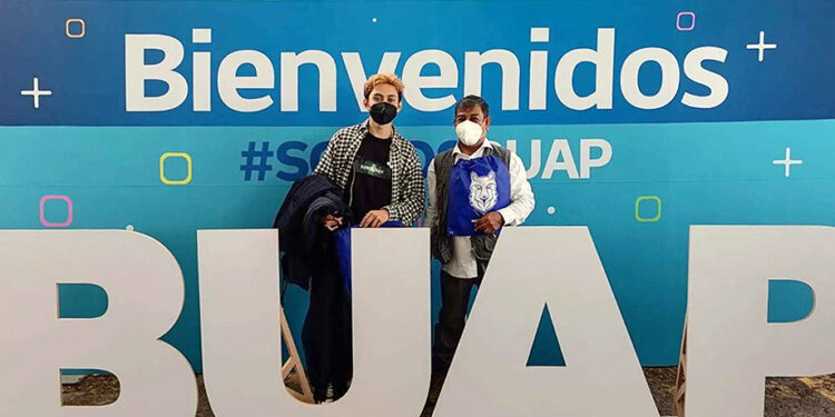 Estudiar en la BUAP a mis 72 años es un sueño: alumno de Ciencias Políticas