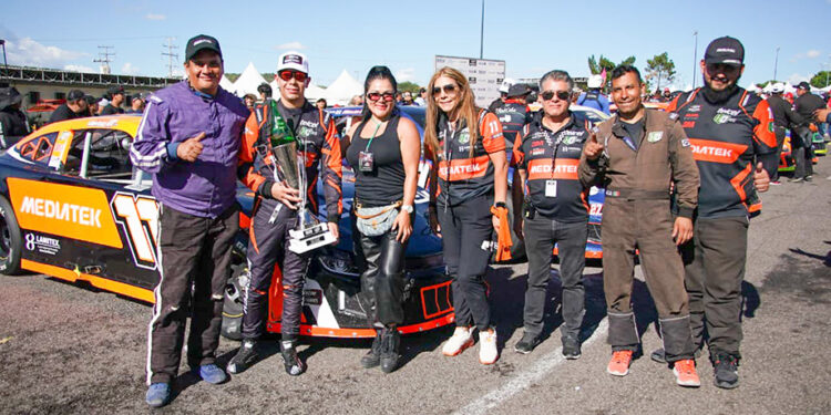 Diego Ortiz sube al podio en Querétaro y se afianza en la lucha por el campeonato