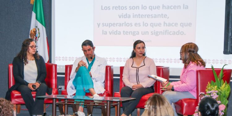 Organizan SEDIF y Salud panel sobre cáncer de mama