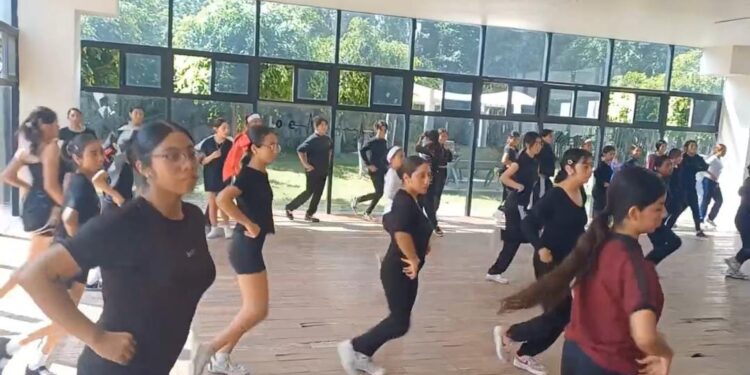 Se concentra el Ballet Regional en Balcones del Sur