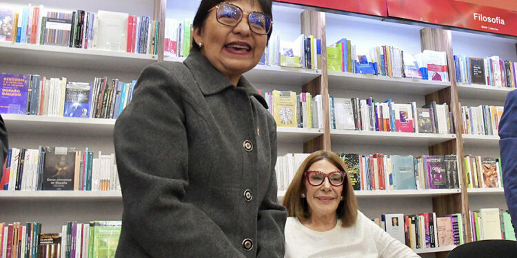 Sabina Berman presenta Los billonarios desaparecen… en Librerías BUAP