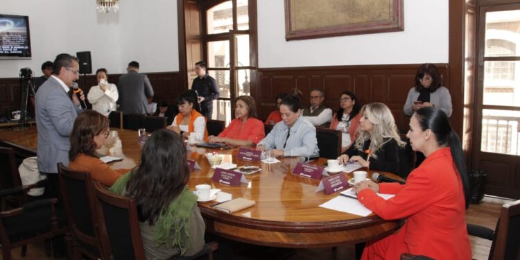 Refrenda Comisión compromiso con bienestar de la niñez