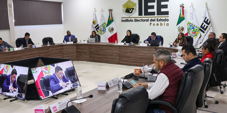 IEE aprueba calendarización de sanciones a partidos políticos para 2026