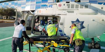 Paciente con quemaduras recibe traslado aéreo desde Chiautla de Tapia