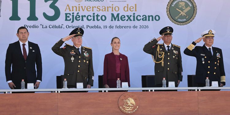 “Nuestras Fuerzas Armadas son garantía de que México decidirá su destino con independencia”: Presidenta en 113 Aniversario del Ejército