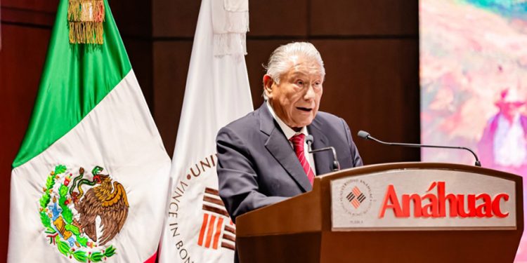 Cultura y liderazgo social centran diálogo con Pedro Ángel Palou en la Cátedra Melquiades Morales de la Anáhuac Puebla