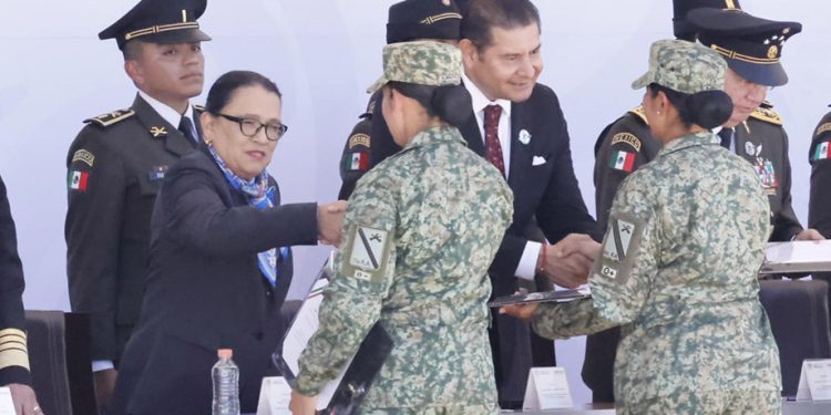 El Ejecutivo Estatal acompañó a Claudia Sheinbaum a la ceremonia del Día del Ejército