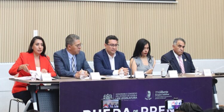 Asume Marcos Castro Martínez la presidencia de la Mesa Directiva del Congreso del Estado