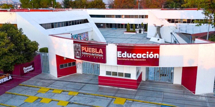 SEP garantiza continuidad escolar y seguridad tras granizada en Lafragua