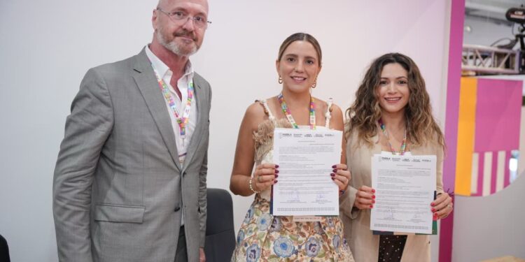 Puebla fortalece presencia turística con tres convenios en el Tianguis de Acapulco