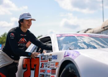 Helio Meza entra en acción en el Hickory Motor Speedway
