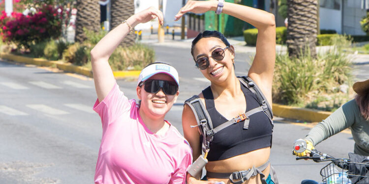 Celebra gobierno estatal a niñas y niños en la Vía Recreativa Metropolitana