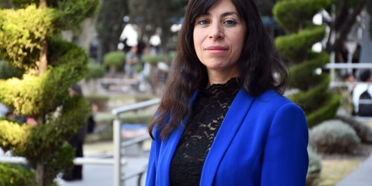 Estudiante BUAP publicó obra en feria de libro de Nueva York