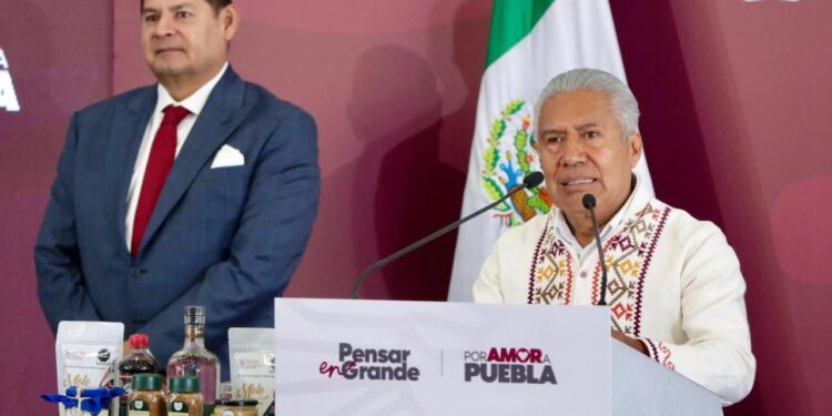La Universidad de las Bellas Artes será un referente educativo: Viveros Narciso