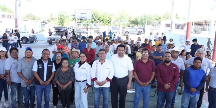 Pável Gaspar impulsa el desarrollo de la Mixteca poblana con gestión de Obra Comunitaria y diálogo social