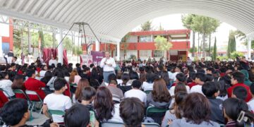 Pepe Chedraui impulsa el teatro entre juventudes para fortalecer su salud emocional